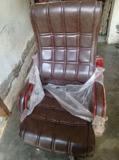 Executive chair and Table for sale