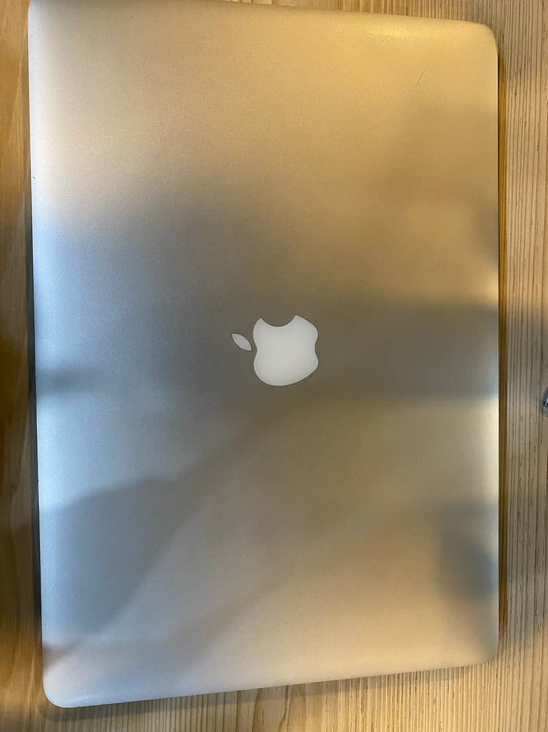 Macbook Pro Mid 2015 Core i7 | 15-inch | 16 GB | 256 SSD 5