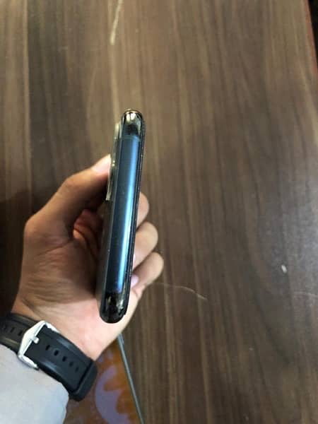 iphone 11 pro max 256gb non pta with box 4