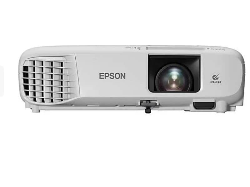 epson projecter only 2 month usee candition 10by 10 4