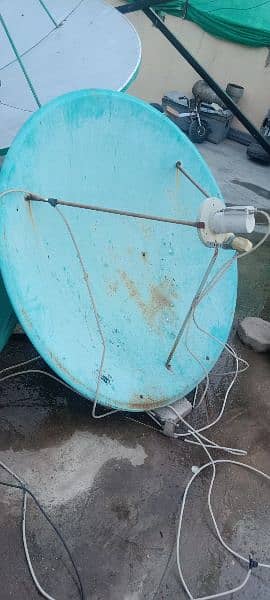 Dish Antenna 03 piece price total 15500 with all elmby 2