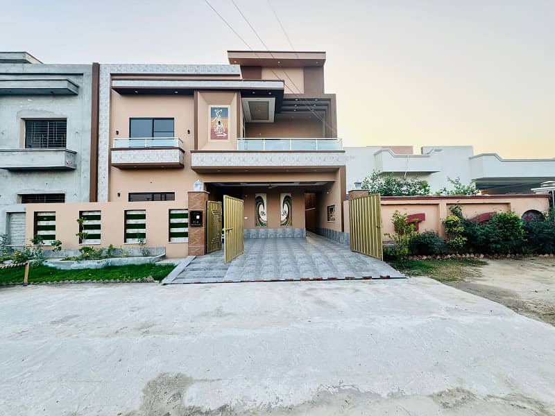 10 Marla luxury house in neshiman e Iqbal Cooperative Housing Society Phase 2 Lahore 0