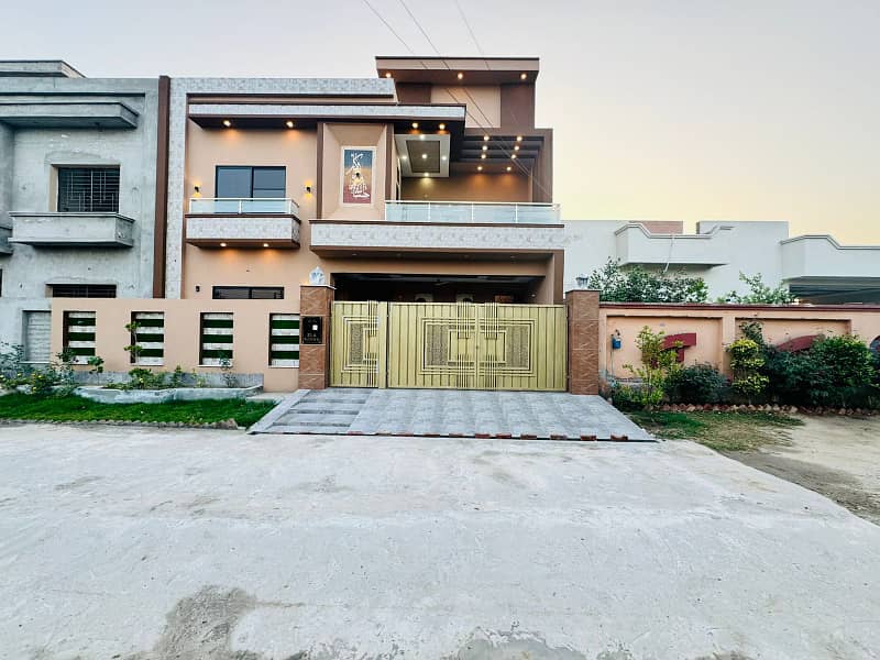 10 Marla luxury house in neshiman e Iqbal Cooperative Housing Society Phase 2 Lahore 1