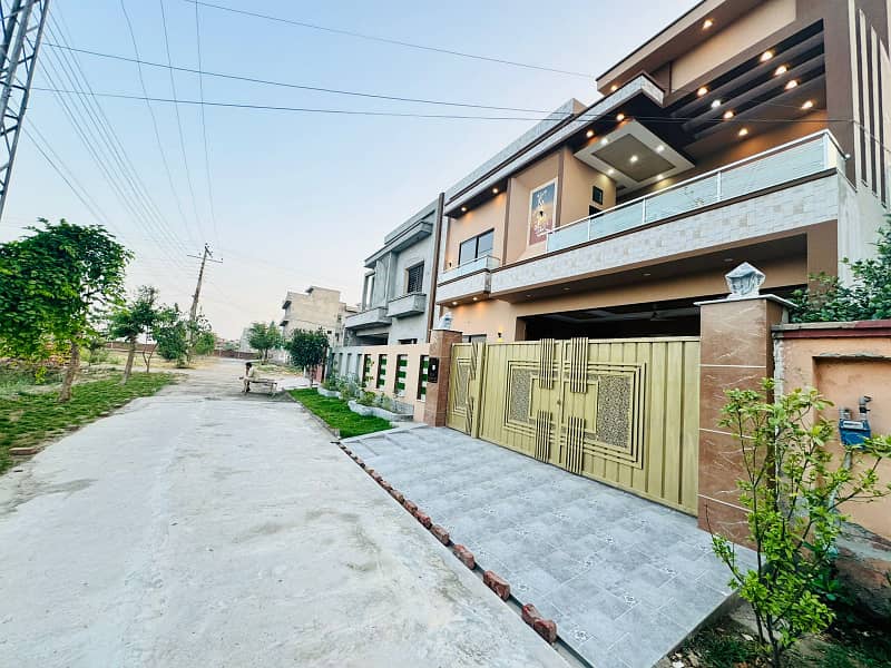 10 Marla luxury house in neshiman e Iqbal Cooperative Housing Society Phase 2 Lahore 7