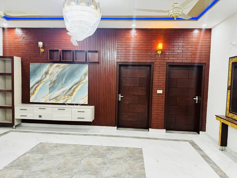 10 Marla luxury house in neshiman e Iqbal Cooperative Housing Society Phase 2 Lahore 18