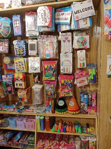 ONE DOLLAR STORE. 03113771126 8