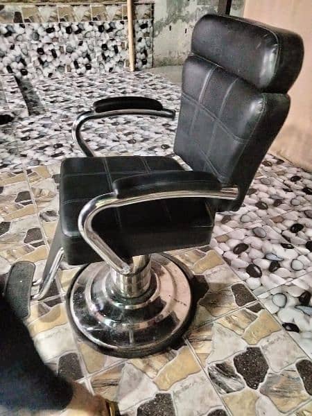 Barber chair 1