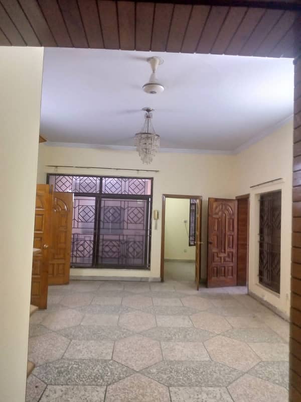 4 bed upper portion for rent in chaklala scheme 3 2