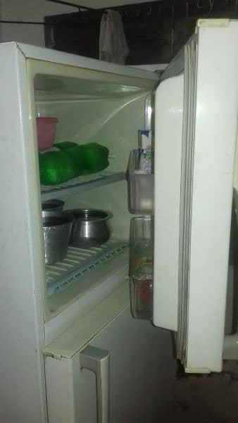 Refrigerator sale L. G urgently 5