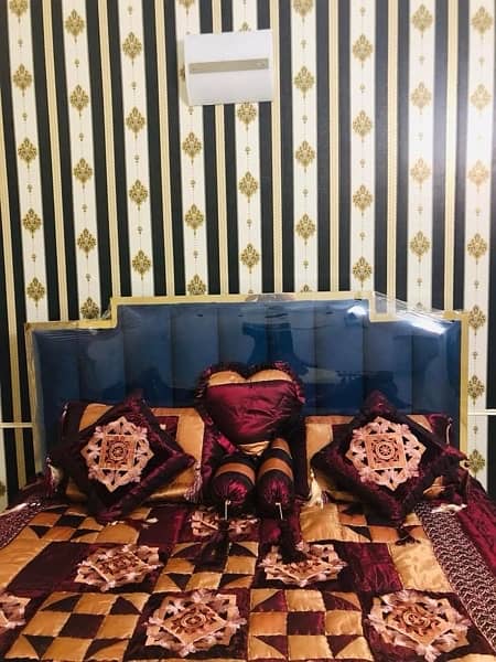 Bed set complete urgent sale , shifting 5