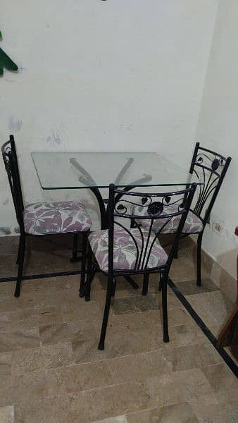 fresh condition dining table 1