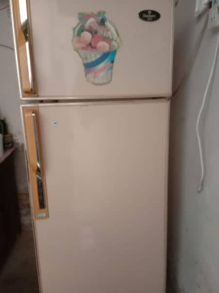 Dawlance fridge. medium size . 0306 5166011 2