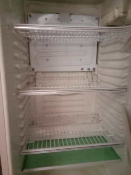 Dawlance fridge. medium size . 0306 5166011 3