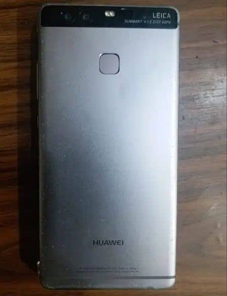 Huawei p9  mobile phone 3 gb ram and 32 gb storage 3