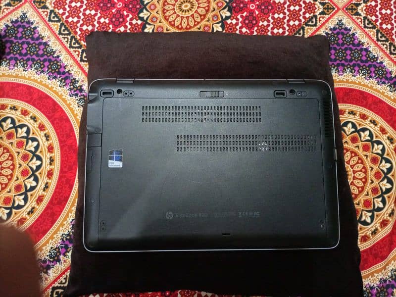 hp laptop very good condition 8