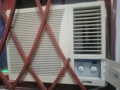 Window Ac in excellent condition