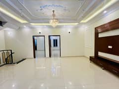 10 Marla Good Condition Lower Portion Available For Rent In Sukh Chayn Garden Near Bahria Town Lahore 0