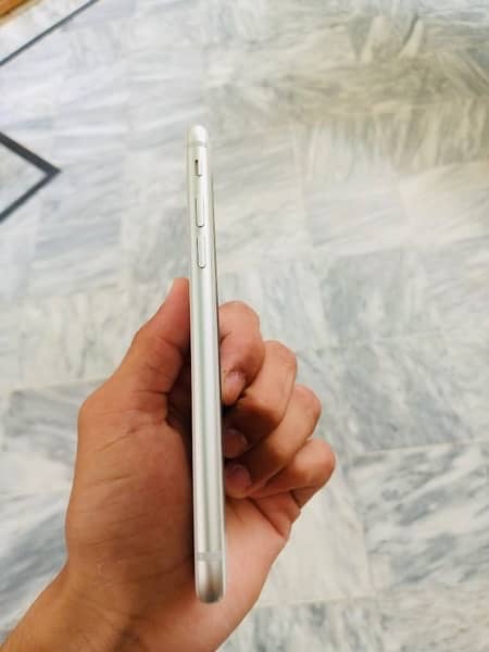 iphone 8 officiall PTA APPROVED 2