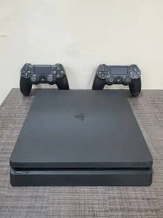 ps4 slim almost new