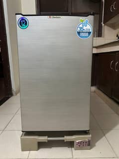 1 Door fridge new