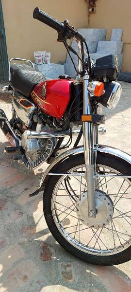 Honda 125 Special Edition 1