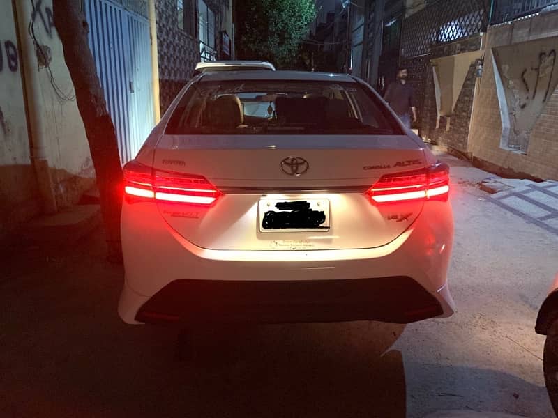 Toyota Corolla Altis 2018 4