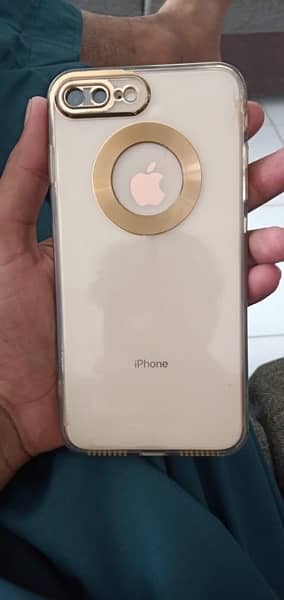 8 plus 64 gb goldan color 10/9 condition 3