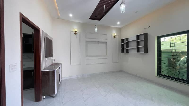 3.5 Marla Triple Storey House For Sale 10