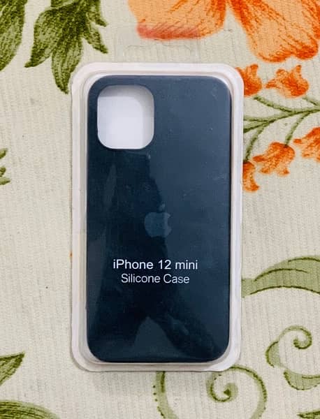 Iphone 12 Mini with free 5 cases 4