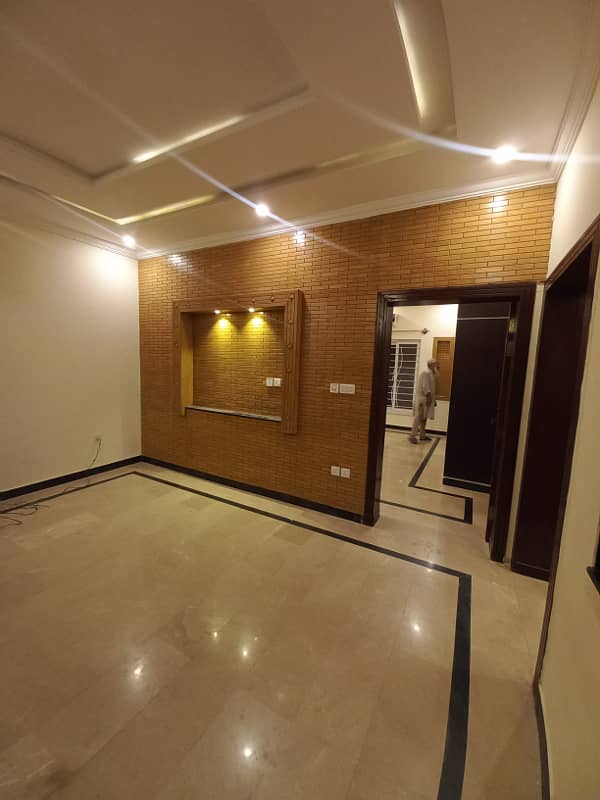 10 Marla Independent Ground portion AC installed available for rent in sector A 15
