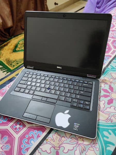 Good Condition Dell Laptop 1