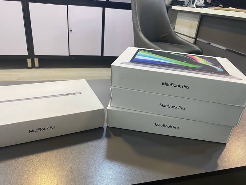 MacBook Pro M1-2020 8GB 256GB 2