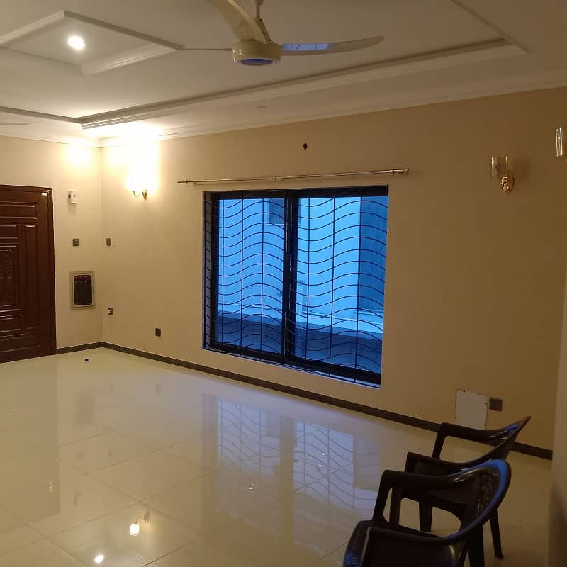 1 Kanal Brand New Upper Portion For Rent At Walking Distance From Park 0
