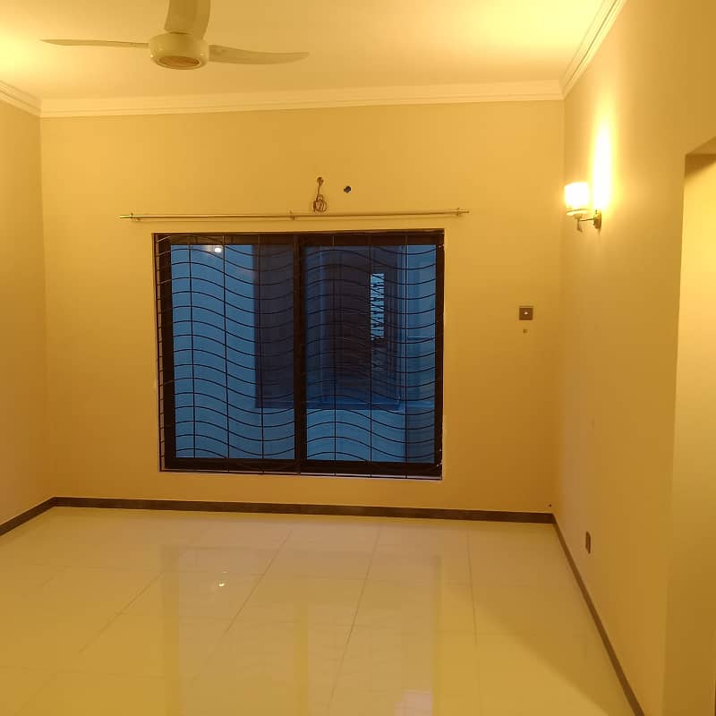 1 Kanal Brand New Upper Portion For Rent At Walking Distance From Park 3