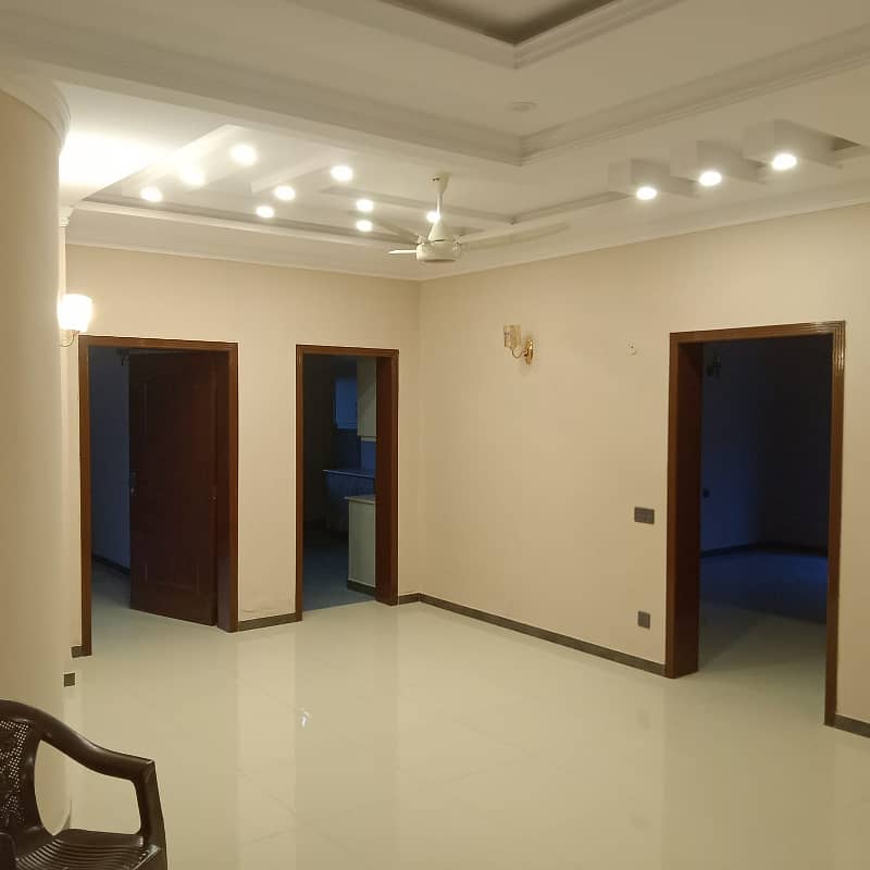 1 Kanal Brand New Upper Portion For Rent At Walking Distance From Park 11