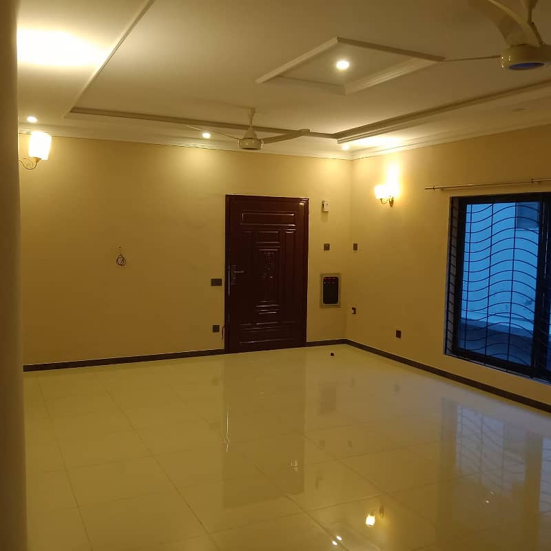 1 Kanal Brand New Upper Portion For Rent At Walking Distance From Park 14