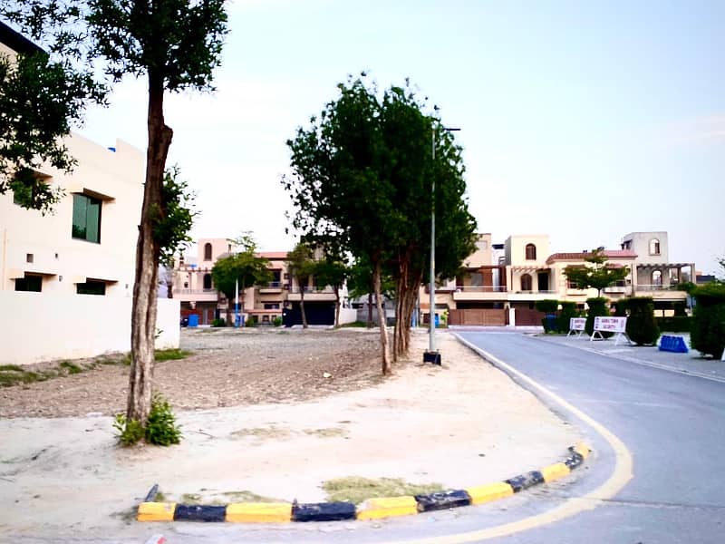 5 Marla House in sunflower Block, Bahria Nasheman, Lahore - Fully Developed, LDA Approved Society 1
