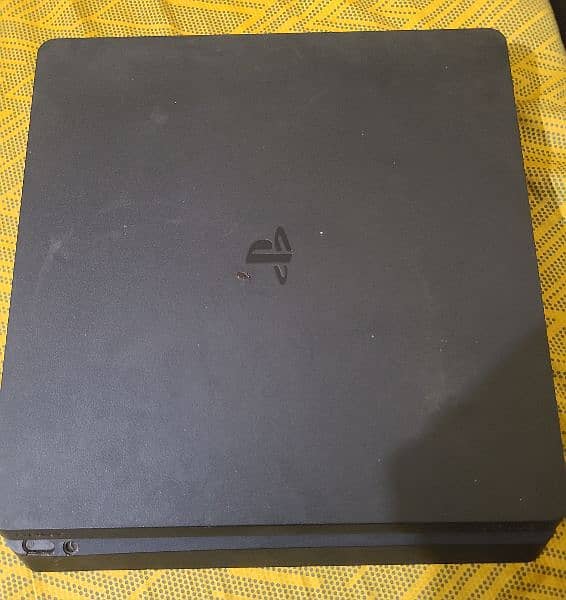 ps4 slim 500gb with box and controller 0