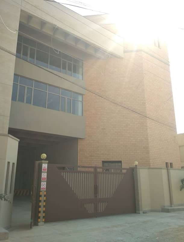 Chance Deal : 30,000 Sqft Top Class Factory In Korangi Industrial Area At Low Rent. 0