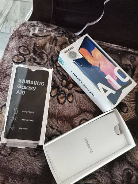 Samsung a10 with box 4