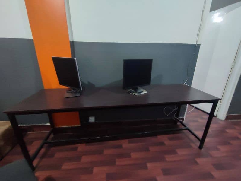 Conference Office tablea 2