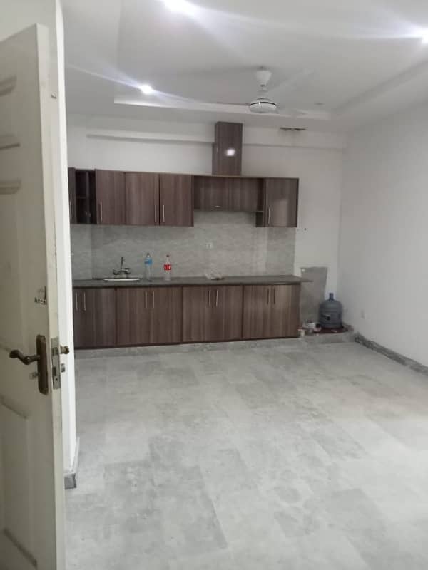 1 BEDROOM STUDIO FLAT FOR RENT F-17 ISLAMABAD ALL FACILITY AVAILABLE 4