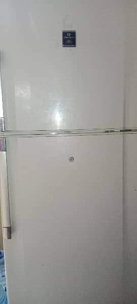 dawlance fridge full size white 1