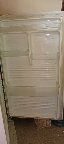 dawlance fridge full size white 4