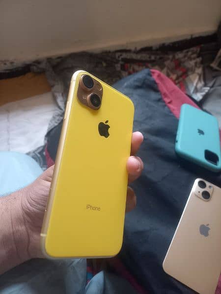 iphone xR 128/nonpta 4