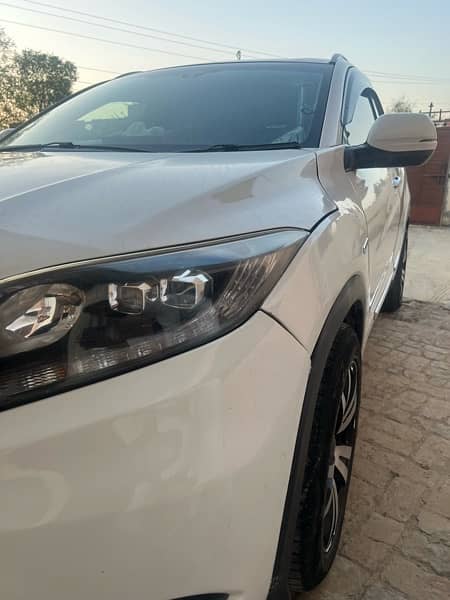 honda vezel 2015 import Lahore number hood condition 8