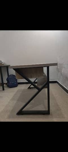 study/gaming table