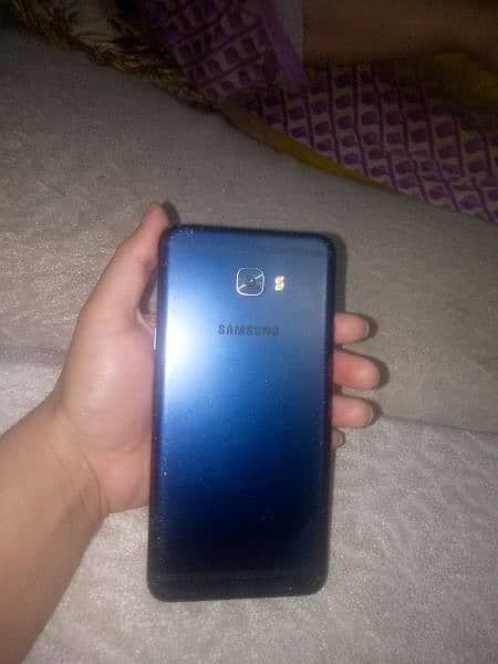 Samsung Galaxy c7 1