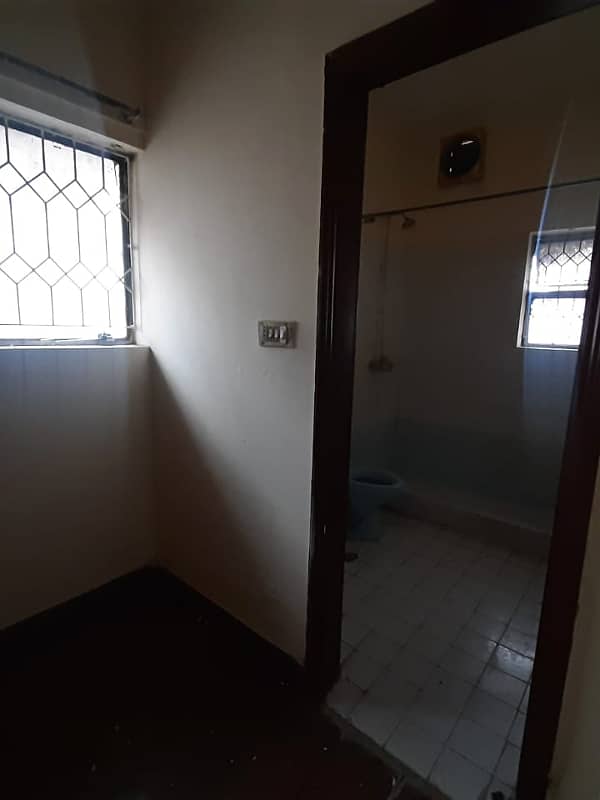 1 Kanal Upper Portion Available For Rent In DHA Phase 6 Lahore 8