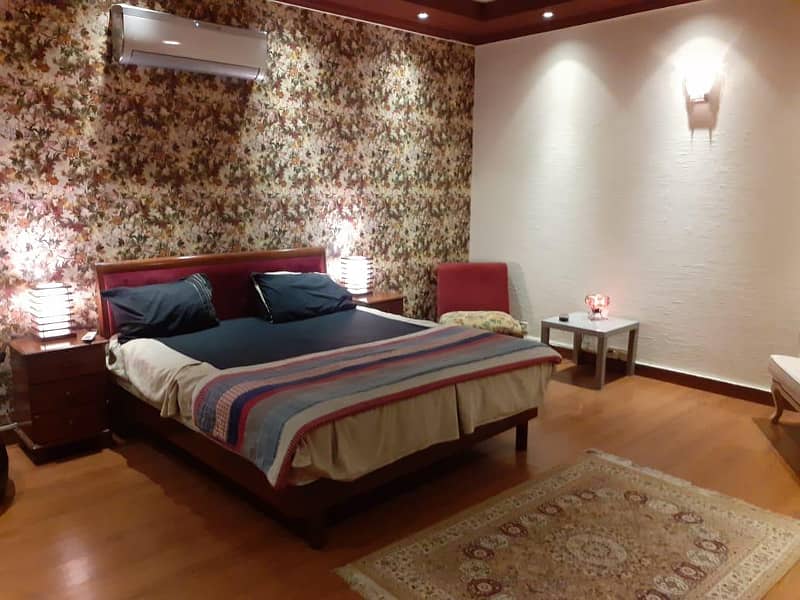 1 KANAL FULLY FURNISHED HOUSE AVAILABLE FOR SALE IN DHA PHASE 5 0